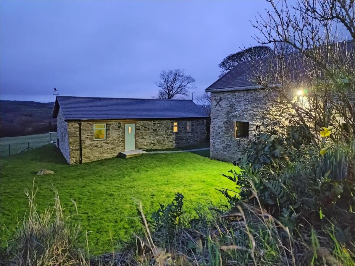 Вилла Detached Barn With Valley Views Near Кардиган Экстерьер фото